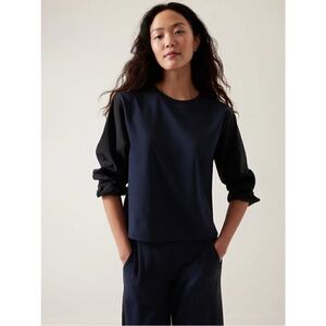 NWT Athleta Harlow Hybrid Top in Black/Navy Small